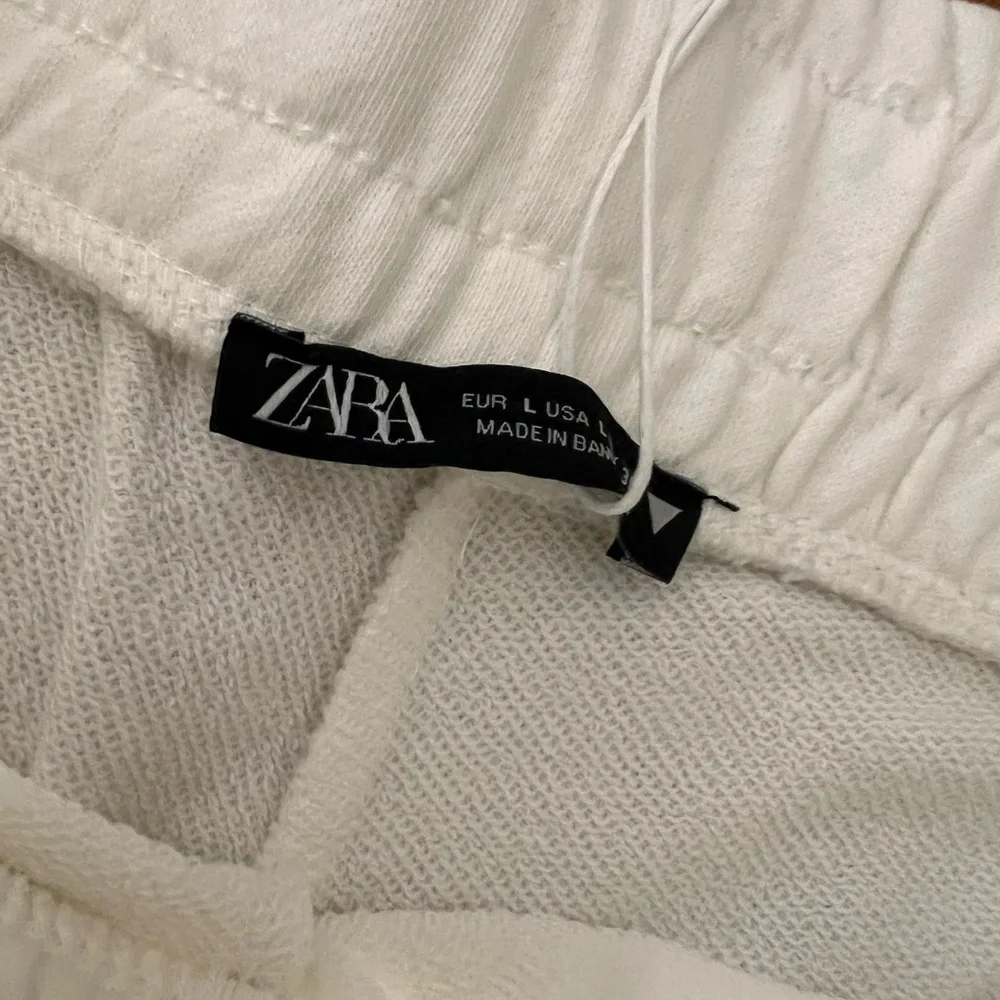 Zara Cream Women's Elastic Waist Sweats Shorts NWT - Picture 3 of 5
